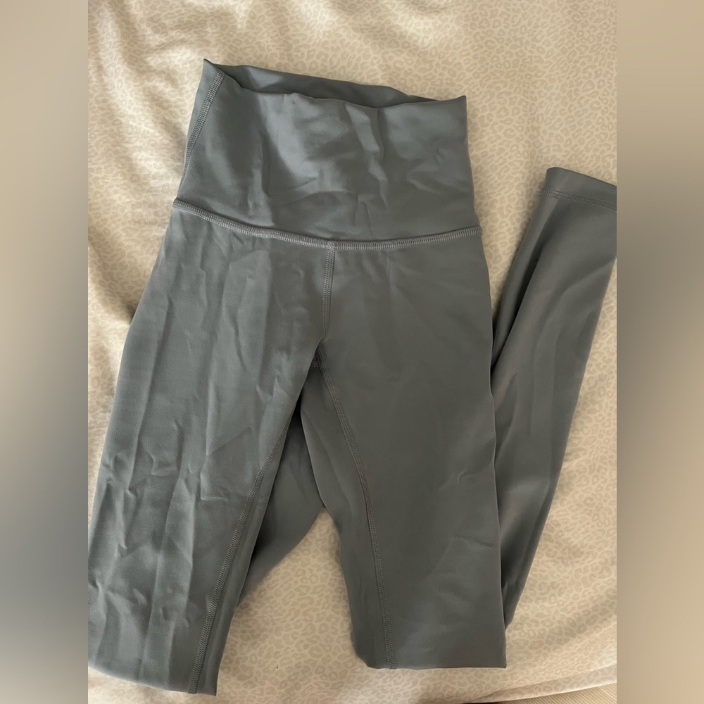 Lululemon wunder train hr tight 28” size 0